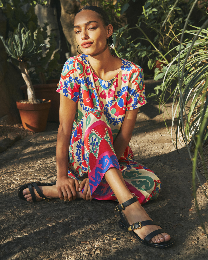 Vince Camuto Neiko Sandalo Piatto con Fibbia Donna