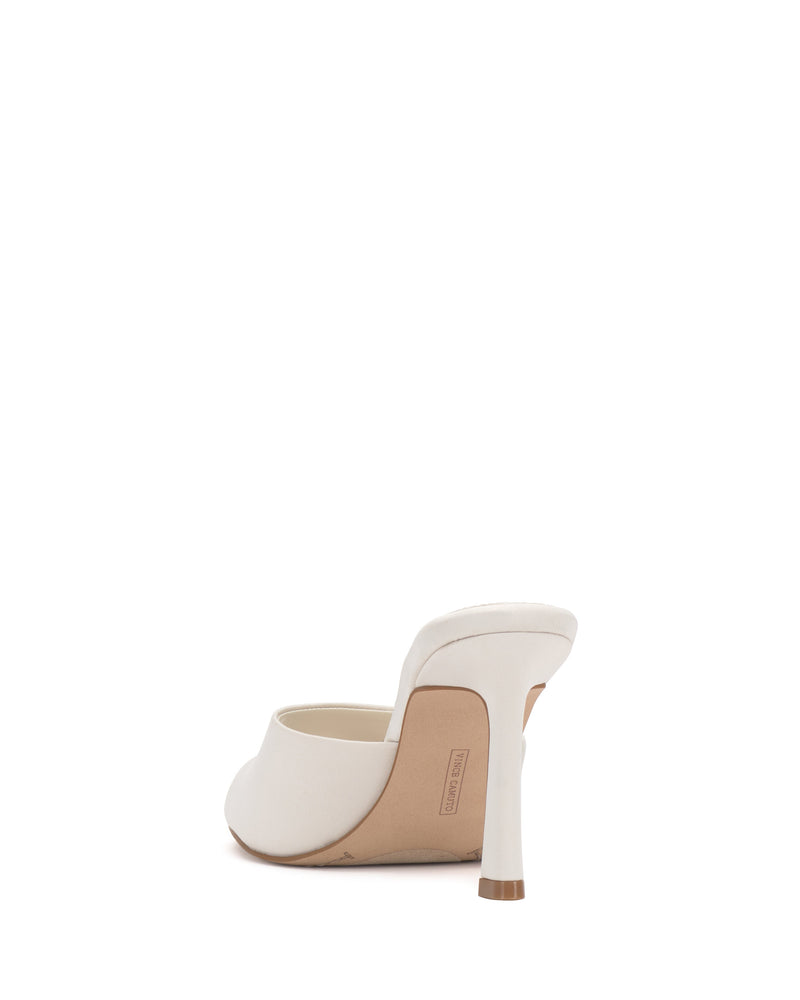 Vince Camuto Paigely Mules Raso Tacco a Campana