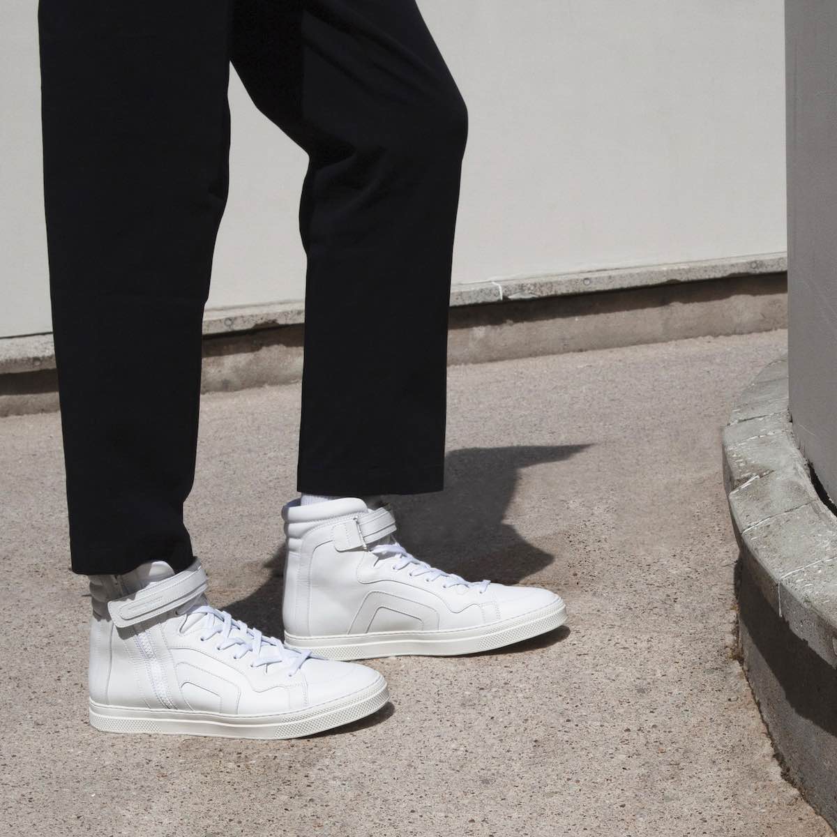 Pierre Hardy 112 High-Top Sneakers uomo bianche con zip