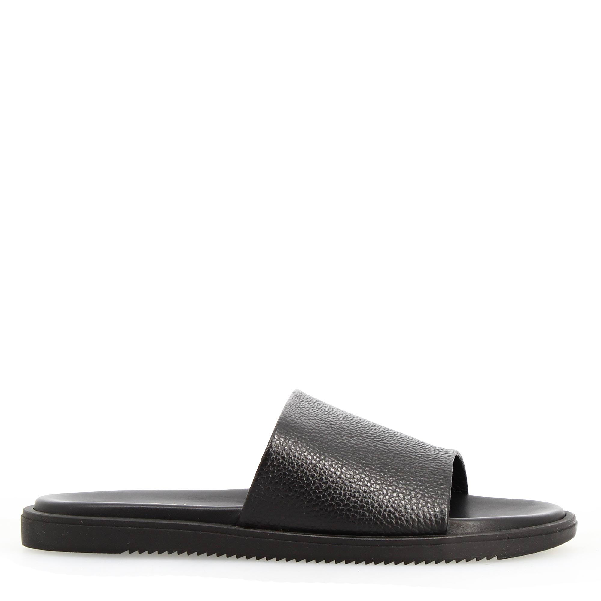Leonardo Shoes Romolo sandalo uomo pelle nera suola gomma