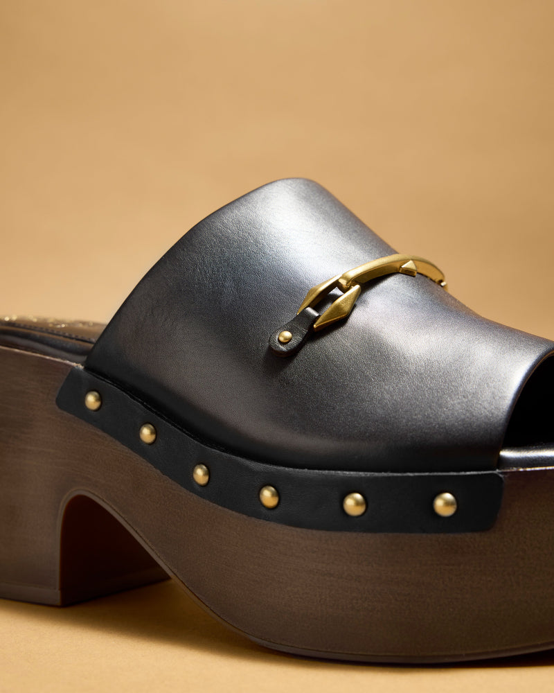 Vince Camuto Efellan Sandali Donna Piattaforma Borchie Oro