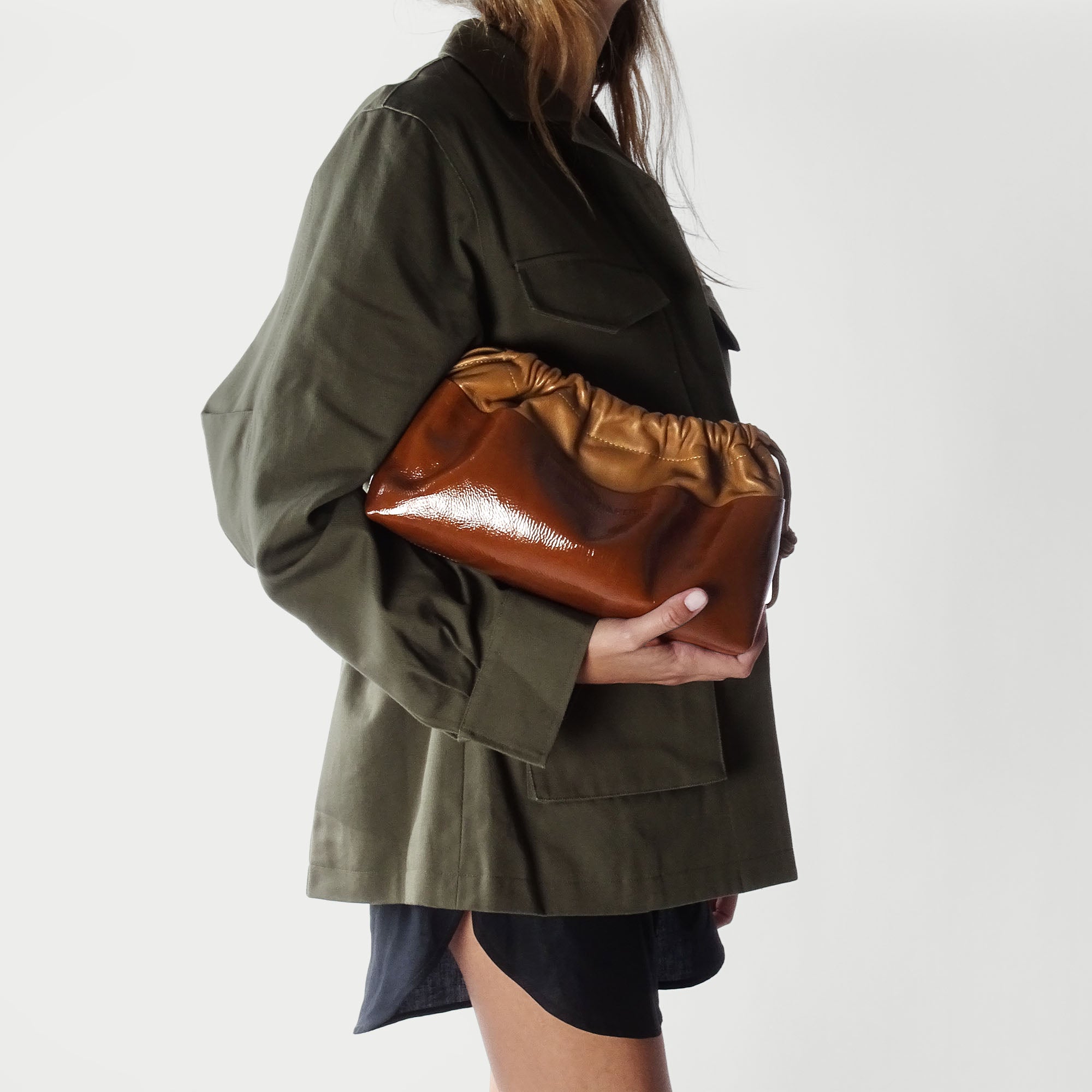 Pierre Hardy Twin VV09N pochette pelle marrone TU