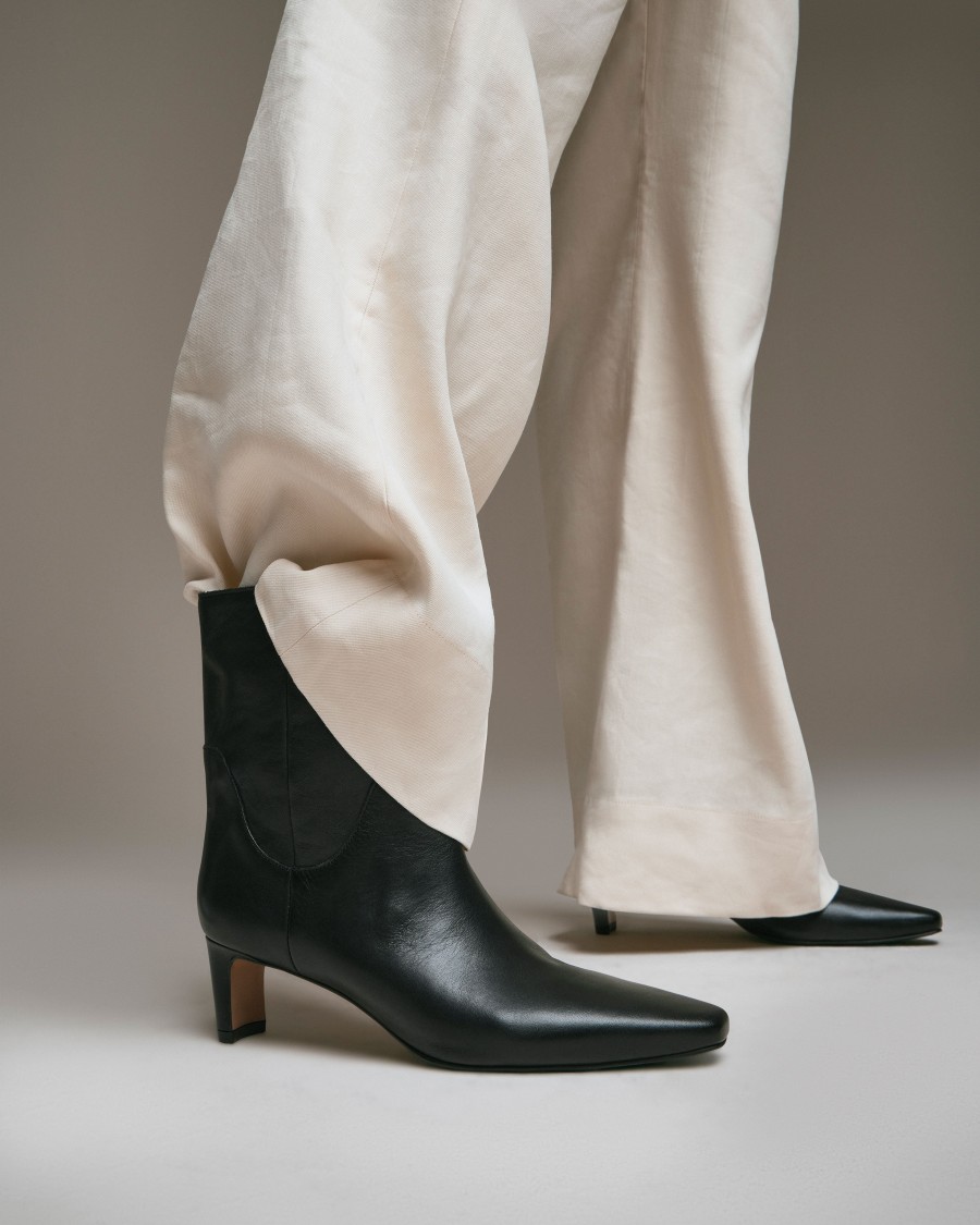 Vince Camuto Amariah Stivaletto tacco gattino punta