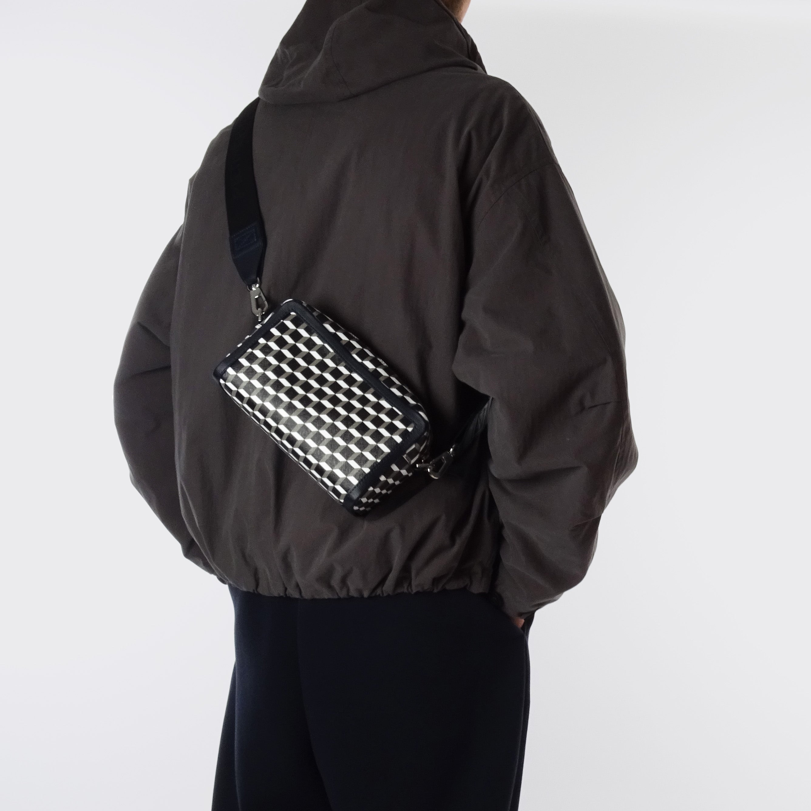 Pierre Hardy Cube Box Maxi Cube Box borsa a tracolla nera TU pelle