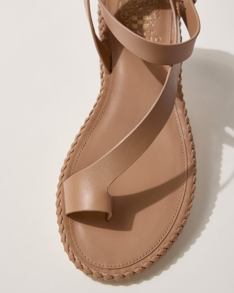Vince Camuto Libahs sandali bassi fibbia uso quotidiano