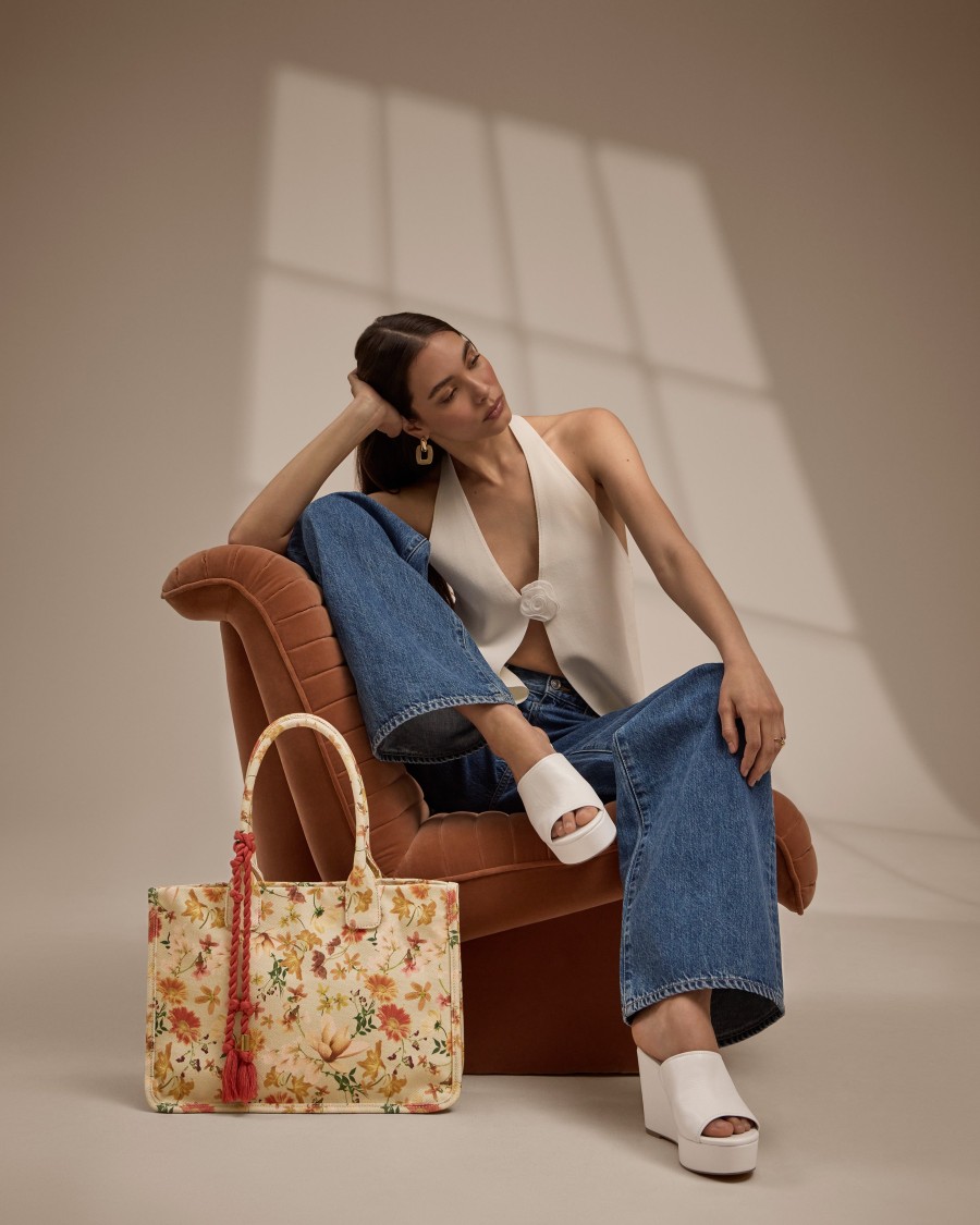 Vince Camuto Etta sandali con zeppa
