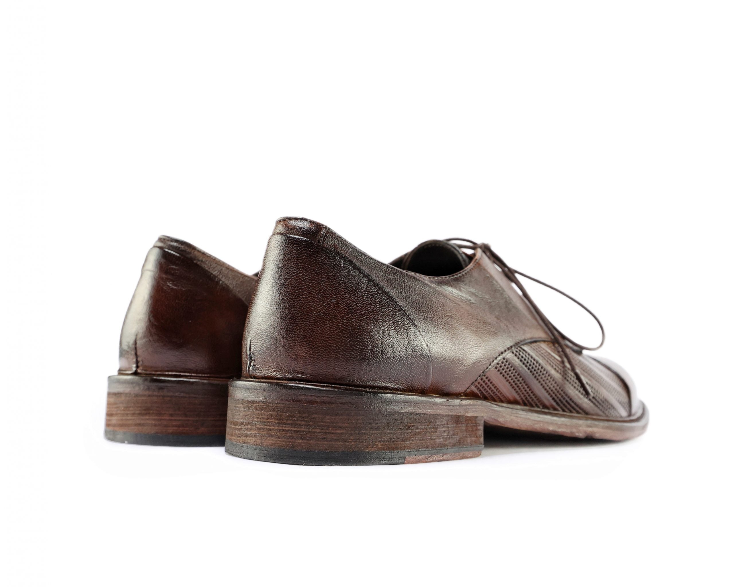 Ton Goût Derby Fire scarpe derby uomo pelle traforata