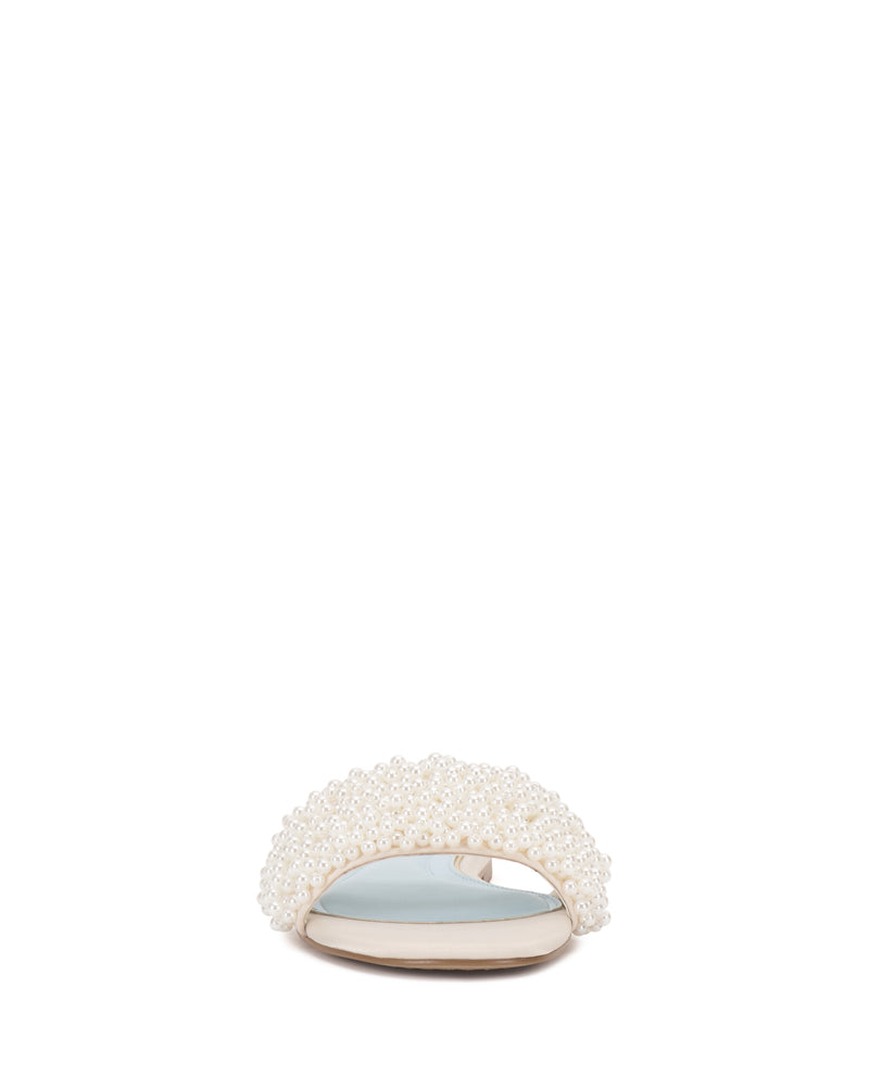 Vince Camuto Balea Sandalo Piatto con Perline Elegante