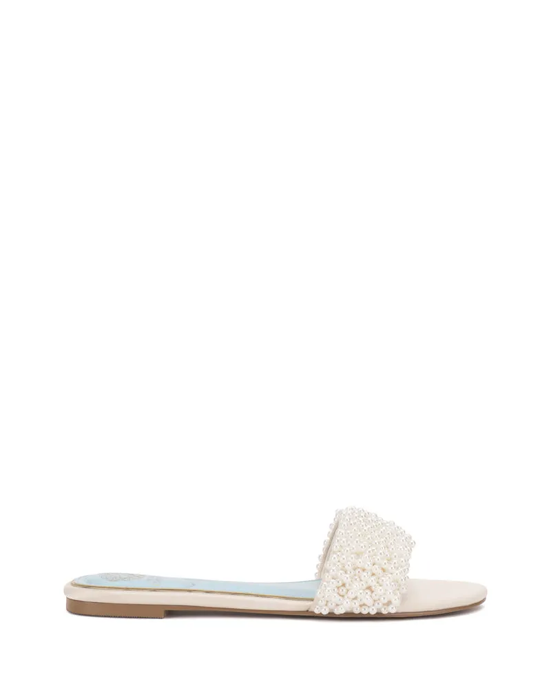 Vince Camuto Balea Sandalo Piatto con Perline Elegante