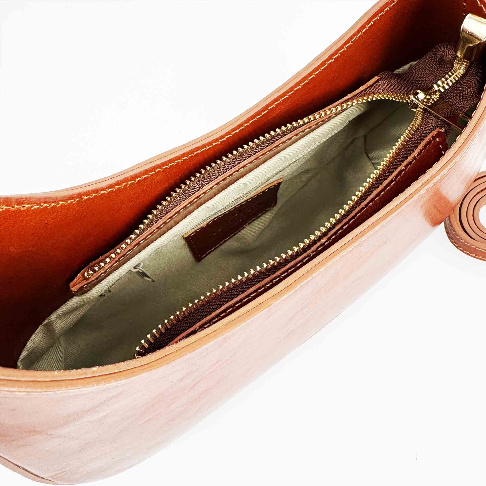 Leonardo Shoes Isotta M Borsa Mano Marrone Chiaro Mezzaluna