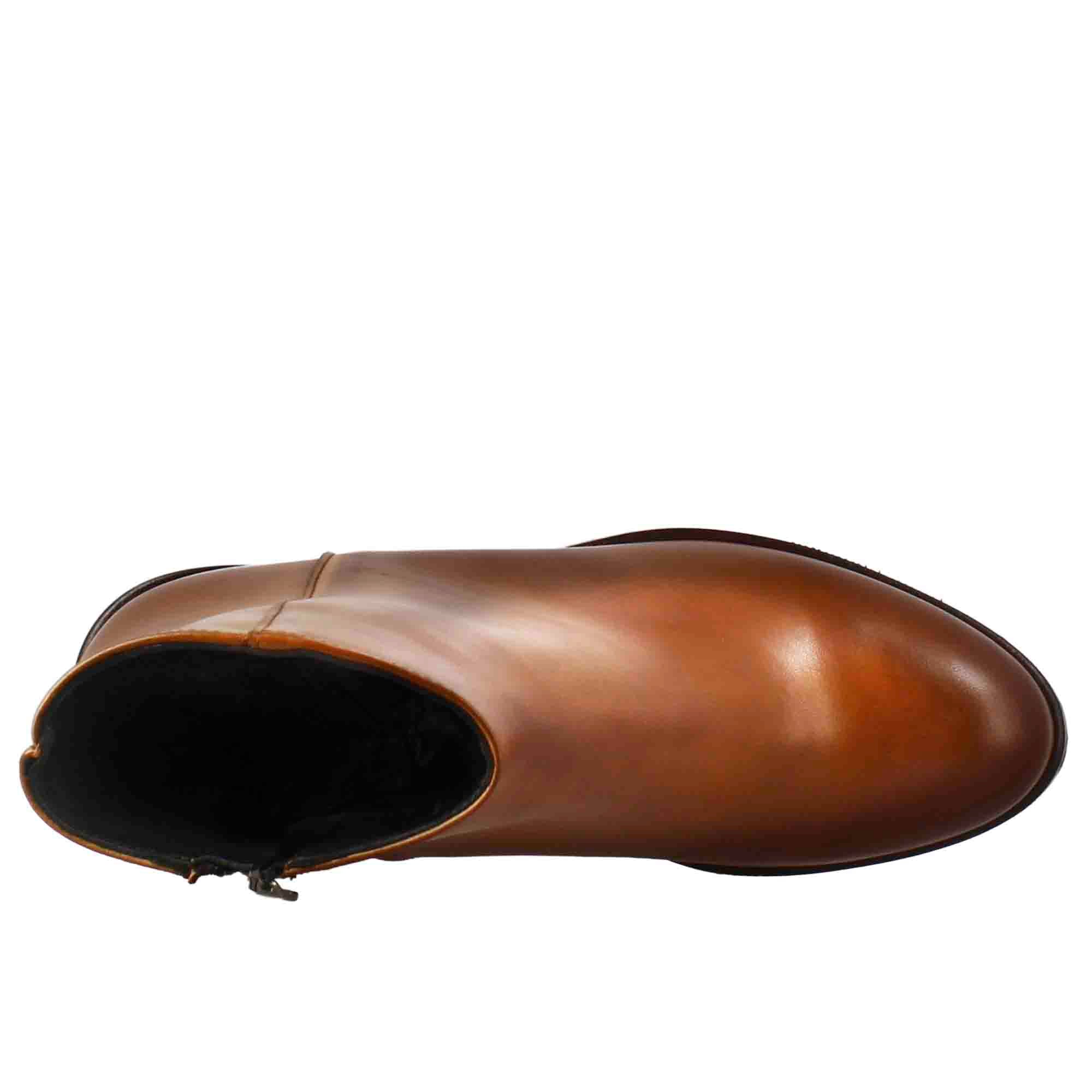 Leonardo stivaletto pelle marrone tacco medio 5 cm