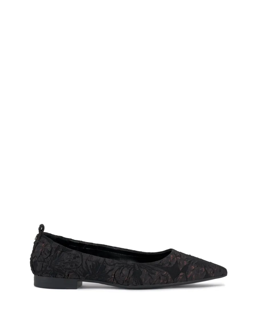 Vince Camuto Ashleah Ballerina Donna Punta Elastico Borchia