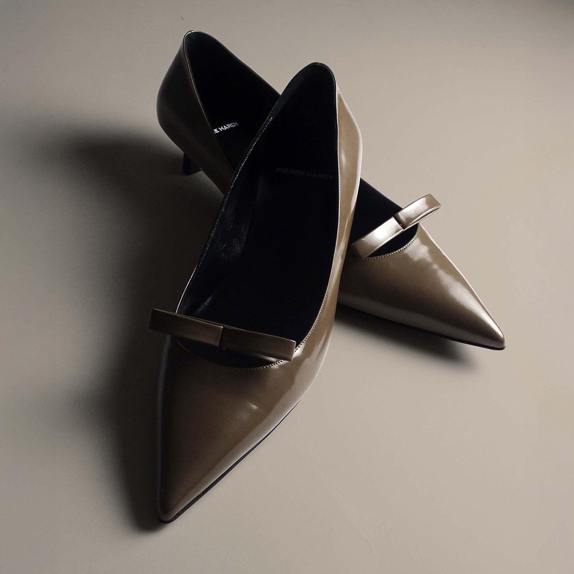 Pierre Hardy Delphine décolleté donna pelle cammello 25