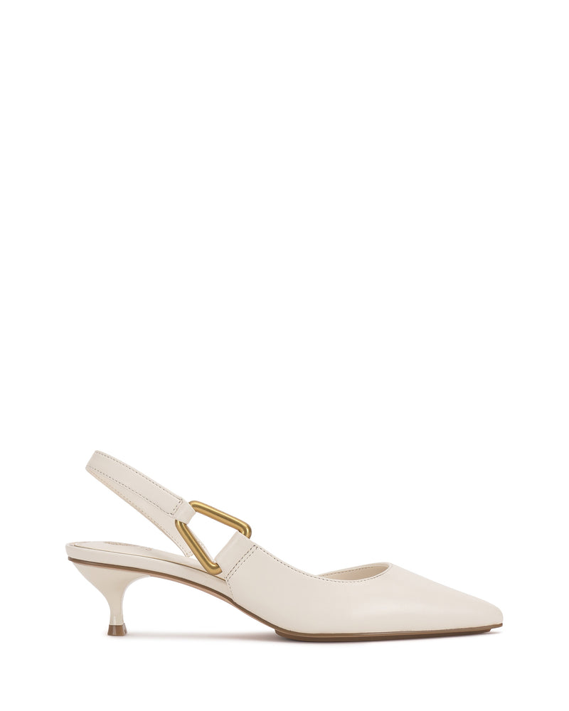 Vince Camuto Inari décolleté slingback tacco kitten punta