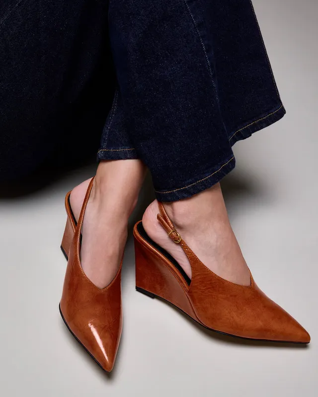Vince Camuto Meristi décolleté zeppa punta slingback