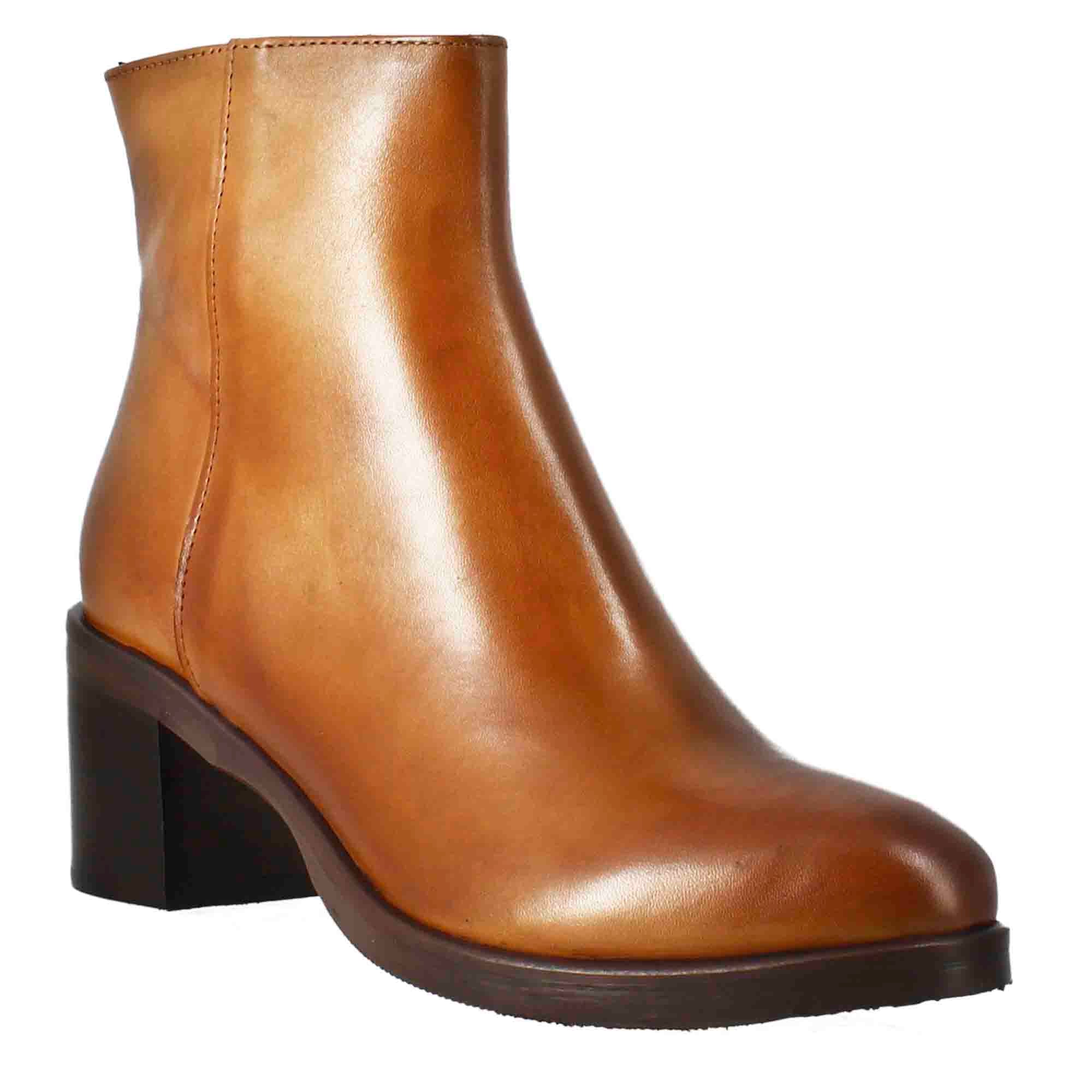 Leonardo stivaletto pelle marrone tacco medio 5 cm