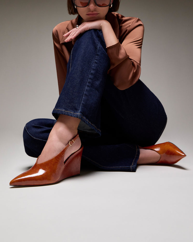 Vince Camuto Meristi décolleté zeppa punta slingback