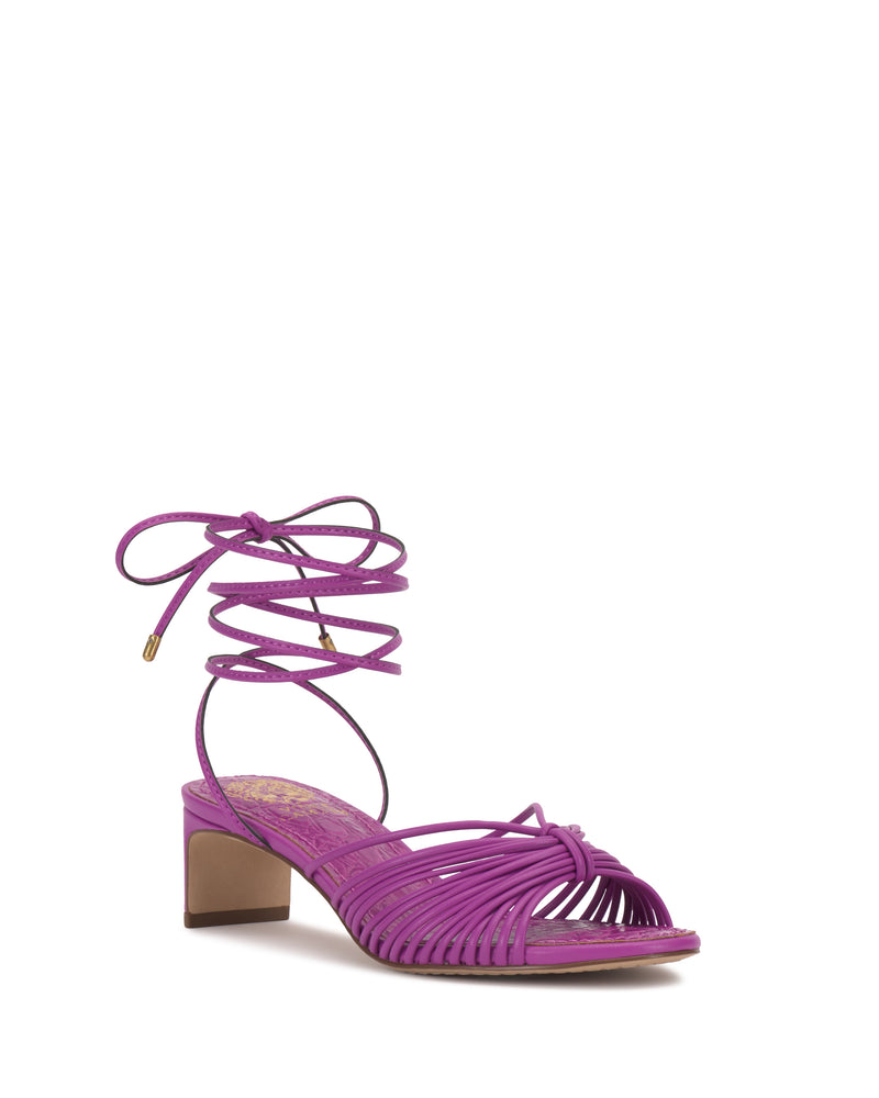 Vince Camuto Lory sandalo tacco kitten con lacci caviglia