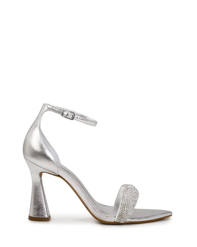 Vince Camuto Aylen Sandali Tacco Svasato con Strass